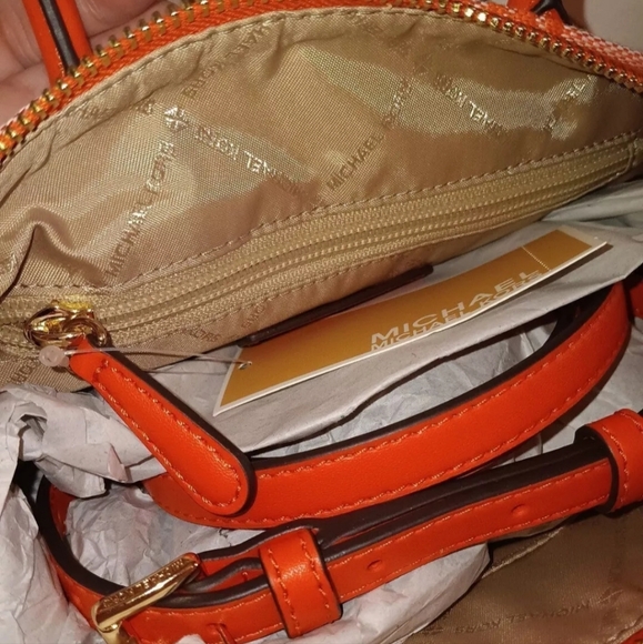 NEW! Michael Kors Hyde Small Satchel Crossbody Handbag MK Logo Jacquard - Picture 3 of 3